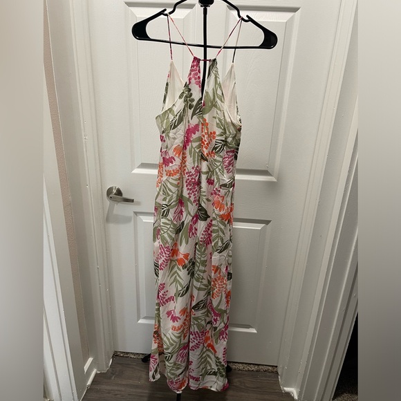 🛑 Old Navy Floral Maxi Dress with a Orange/Pink/Green Tropical Print - Picture 3 of 6